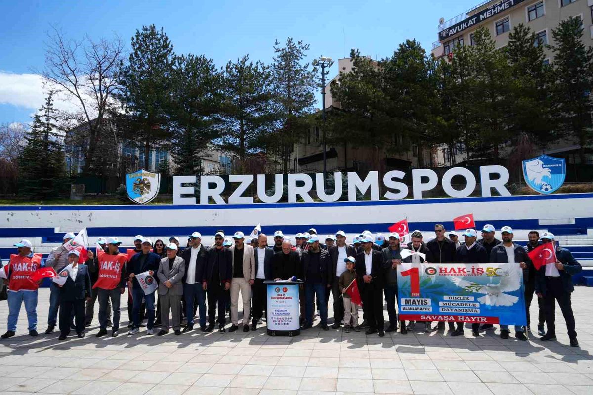 Ezurum'da 1 Mayıs'ta işçiler meydanda