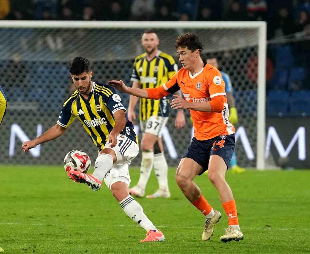 Fenerbahçe, Başakşehir'i konuk edecek