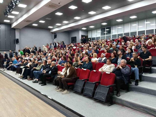 Gömeç' de bahara merhaba konseri yoğun ilgi gördü