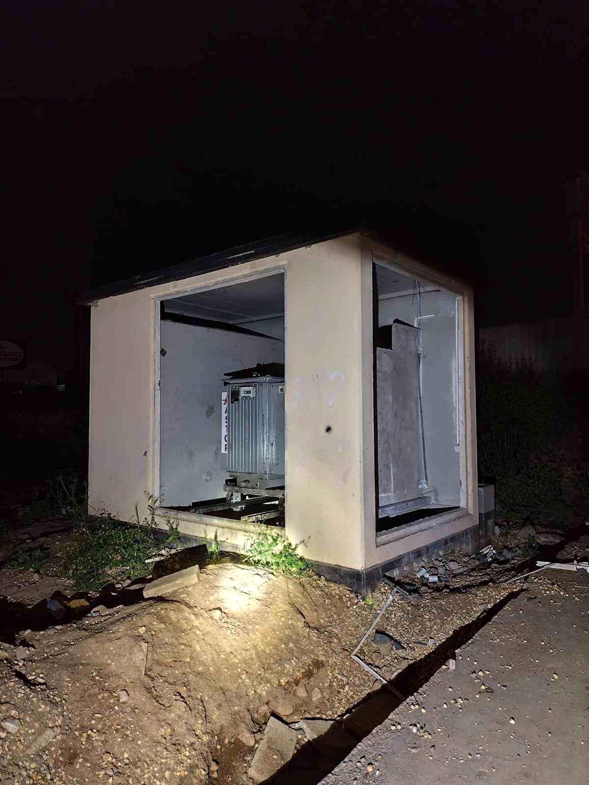 Gözü dönmüş hırsızlar 10 bin 338 haneyi elektriksiz bıraktı