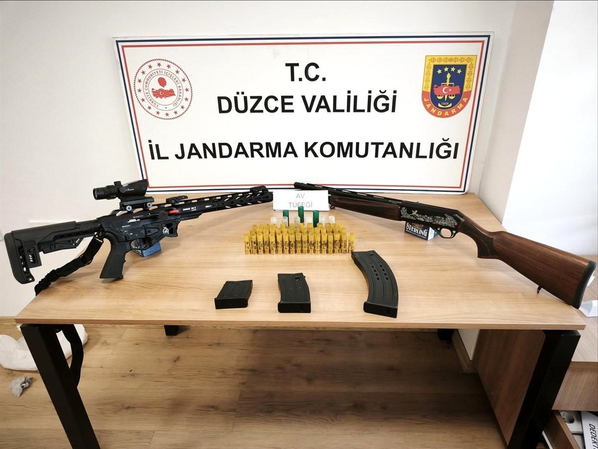 Havaya ateş eden 2 kişi yakalandı