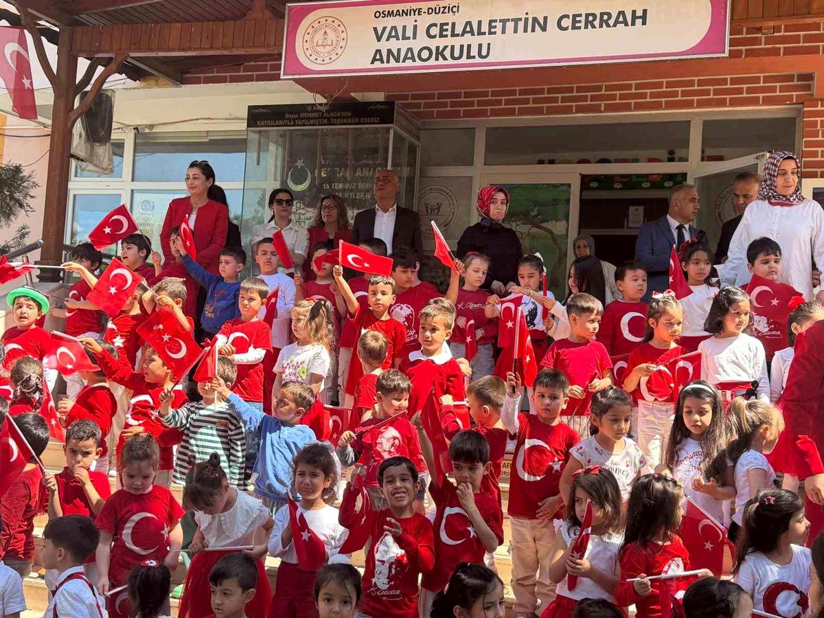 Düziçi'nde 'Maarifin Kalbinde Çocuk' Etkinlikleri Kapsamında Bayrak Sergisi