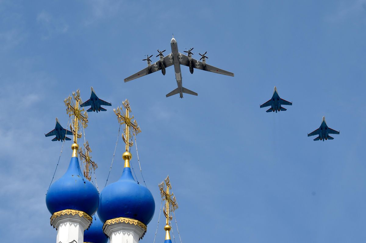 Rusya: Bombardıman Uçaklarımız Barents Denizi ve Norveç Denizi Üzerinde Rutin Devriye Gerçekleştirdi