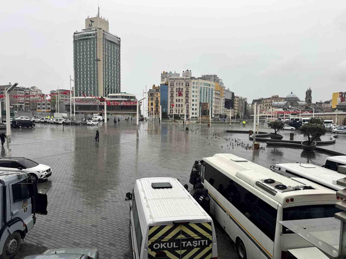 Taksim Meydanı ve İstiklal Caddesi'nde 1 Mayıs sessizliği
