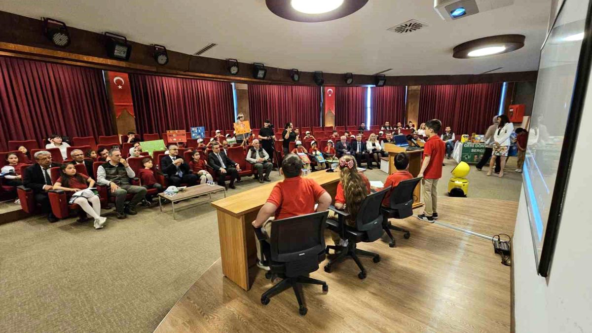 Türkiye'nin ilk Orman Çocuk Kurultayı Denizli'de düzenlendi
