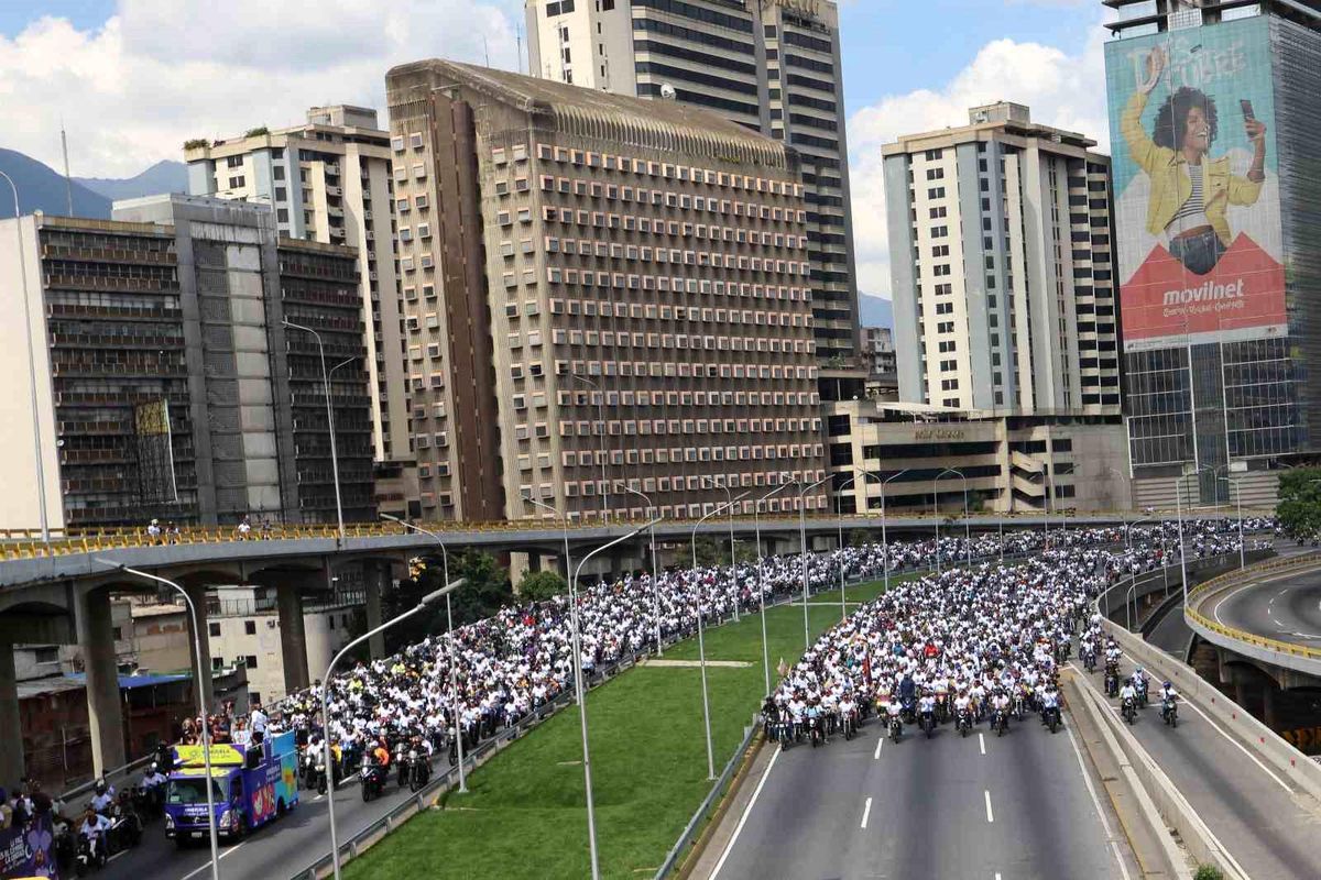 Venezuela'da ABD yaptırımlarının kaldırılması için başlatılan yürüyüş başkentte sona erdi