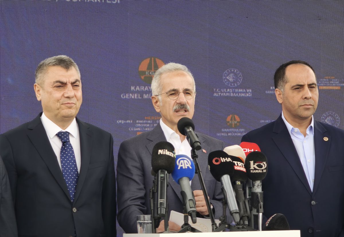 Bakan Uraloğlu: Mersin'de Çeşmeli-Erdemli-Silifke-Taşucu Otoyolu'nun tamamını bu sene hizmete açacağız
