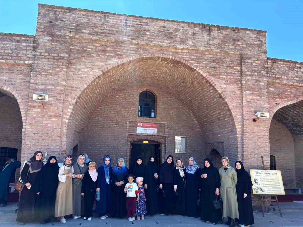 Batmanlı Kur'an kursu öğreticileri, Cizre'yi gezdi