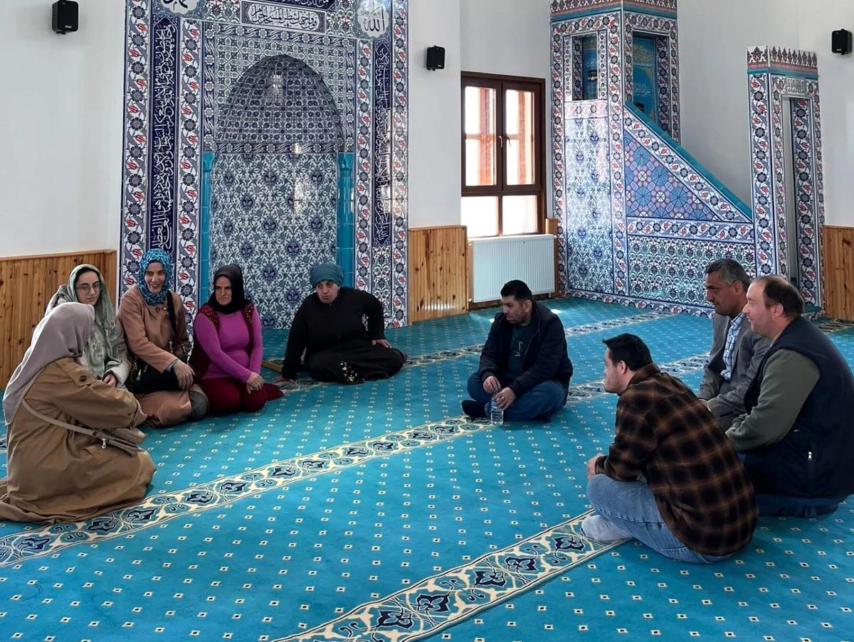 Bayburt'ta engelli vatandaşlar camide buluştu