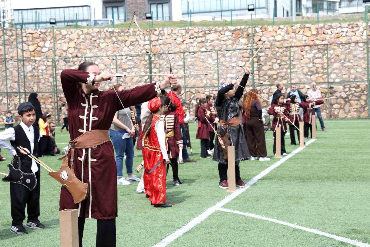 Elazığ'da okul sporlarında büyük heyecan