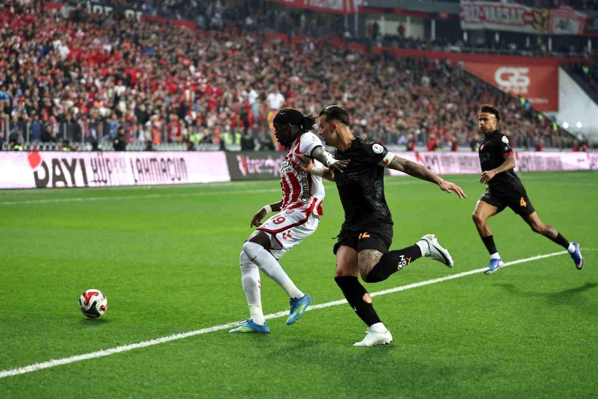 Galatasaray ligdeki 4. mağlubiyetini aldı