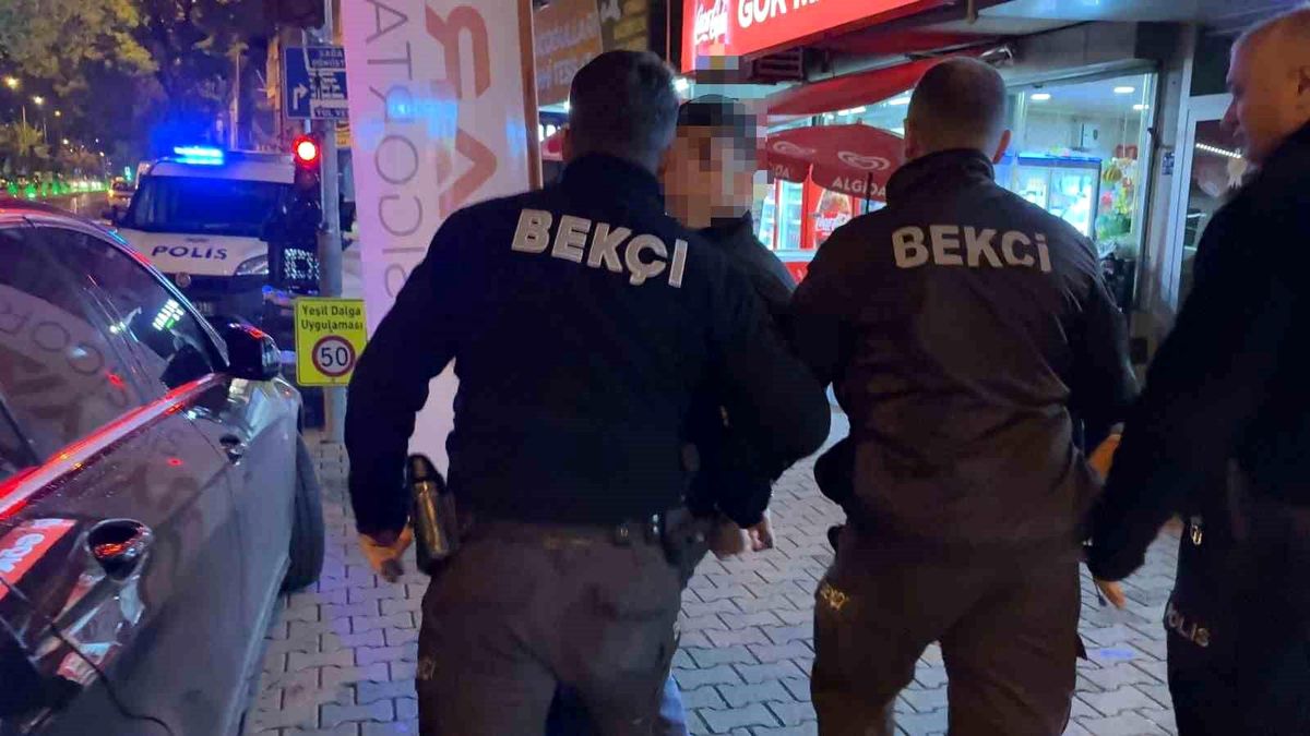 Husumetlisini bıçakladı, olay yerine yakın yerde yakalandı