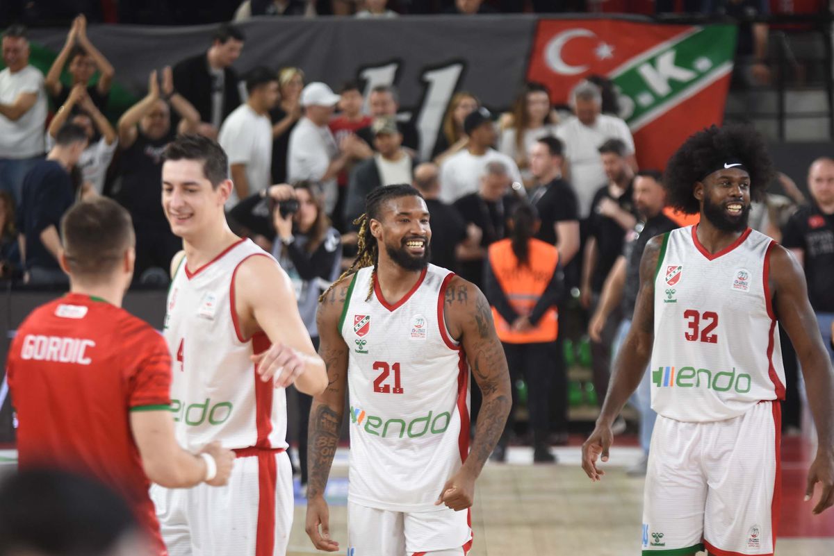 Karşıyaka, Tofaş deplasmanında kritik maça çıkıyor
