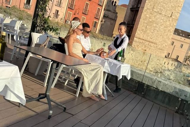 Mbappe And Ester Exposito Went On Vacation In Italy mbappe-and-ester-exposito-went-on-vacation-in-italy