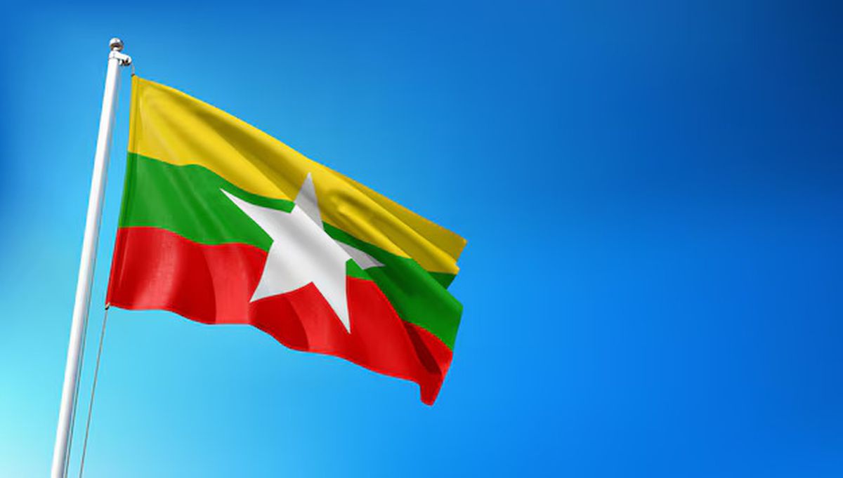 Myanmar'da Bambu Taşıyan Kamyon Devrildi: 16 Ölü, 21 Yaralı