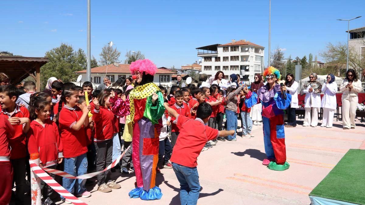 Öğrenciler bilim şenliğinde heyecan dolu bir gün yaşadı