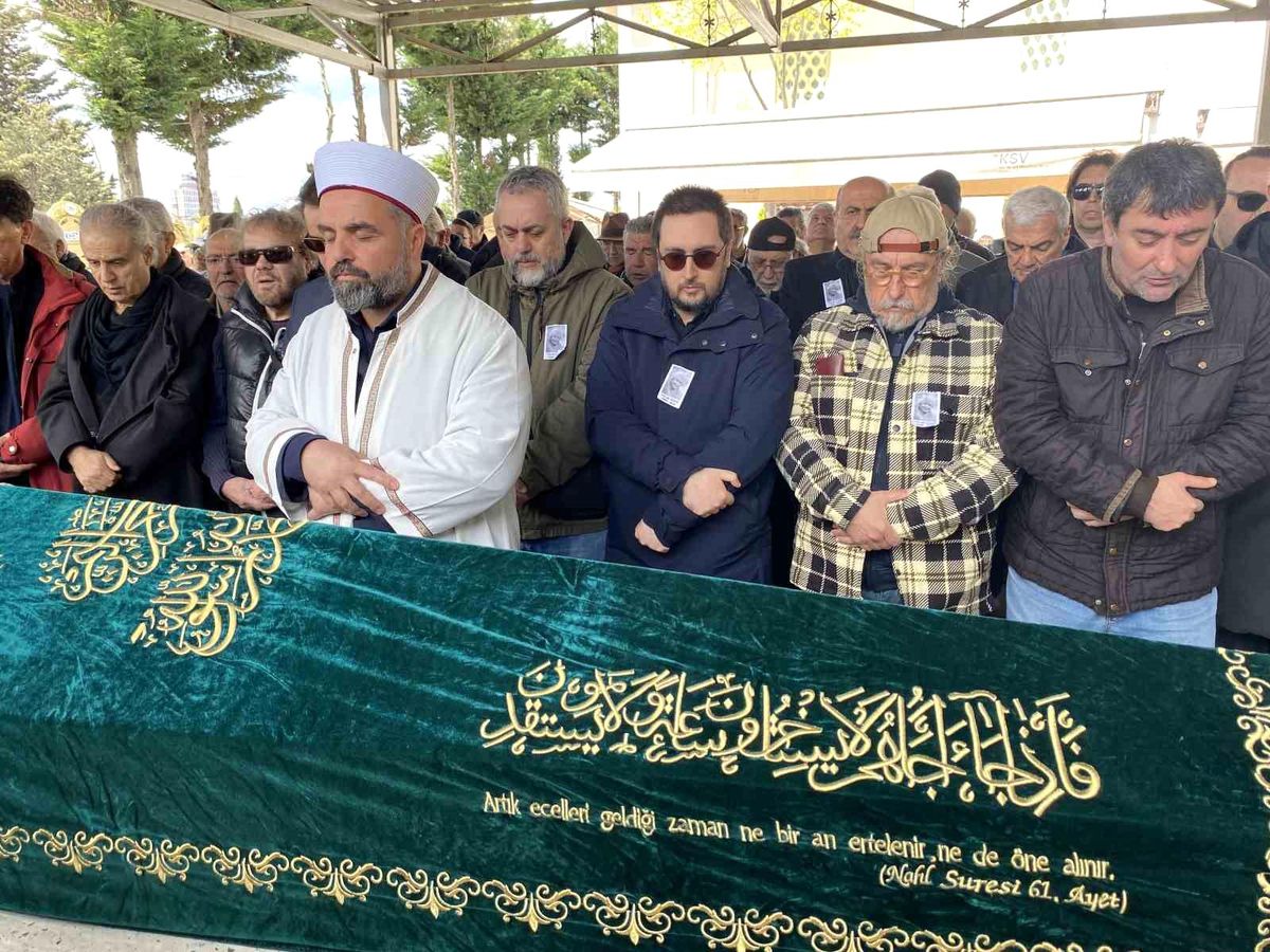 Sanatçı Tülay Özer son yolculuğuna uğurlandı