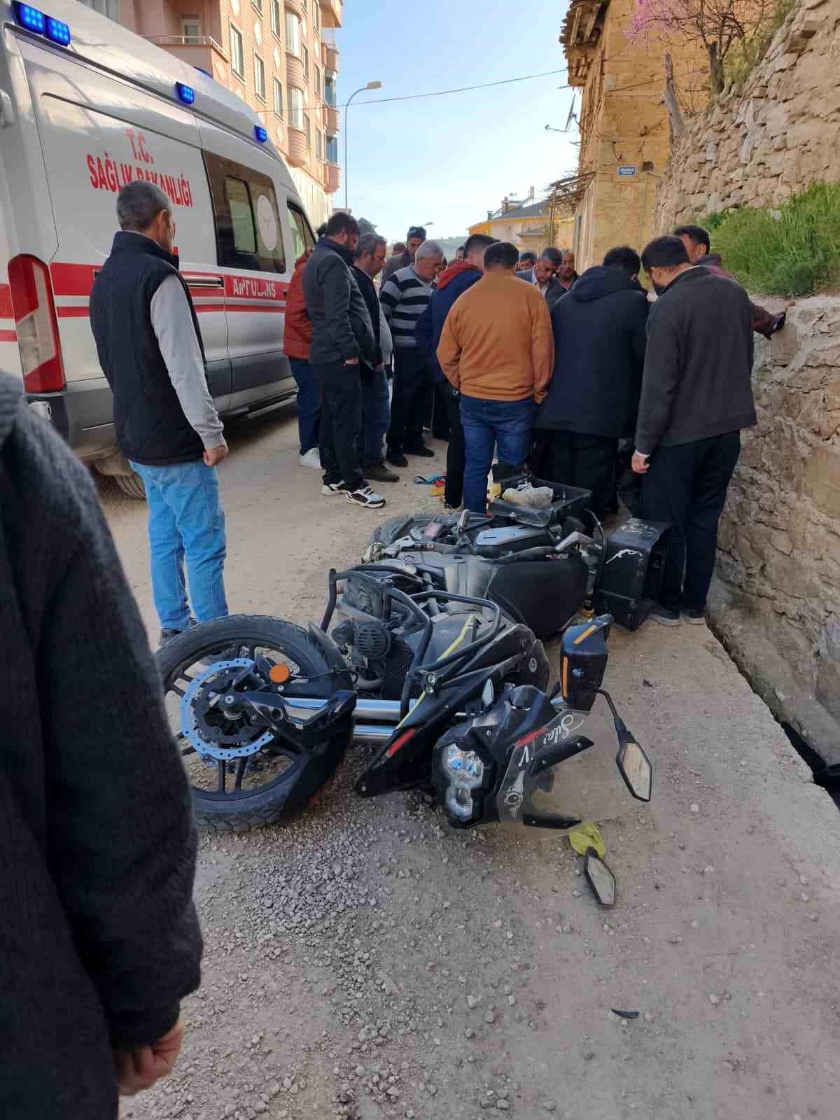 Sarıveliler'de motosiklet kazası: 1 yaralı