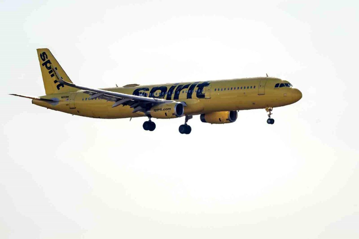 Spirit Airlines, yakıt krizi nedeniyle 34 yılın ardından faaliyetlerini sonlandırma kararı aldı