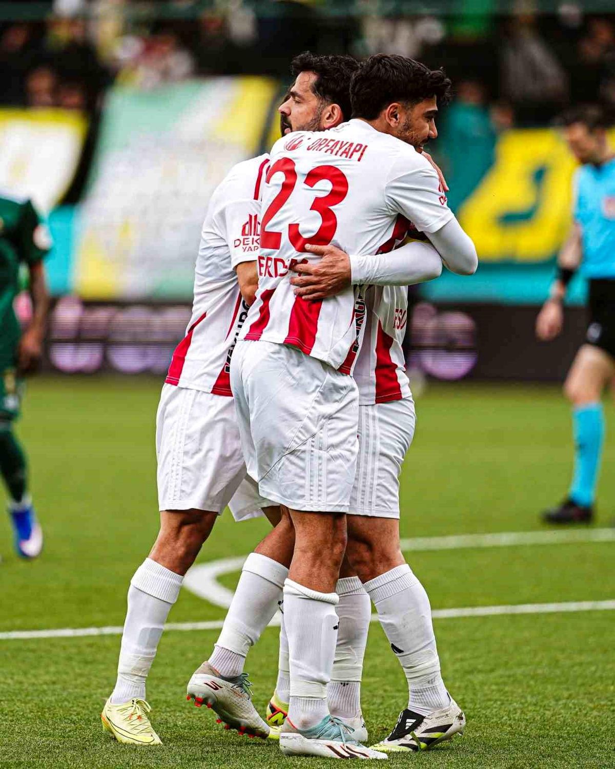 Trendyol 1. Lig: Esenler Erokspor: 1 Pendikspor: 1