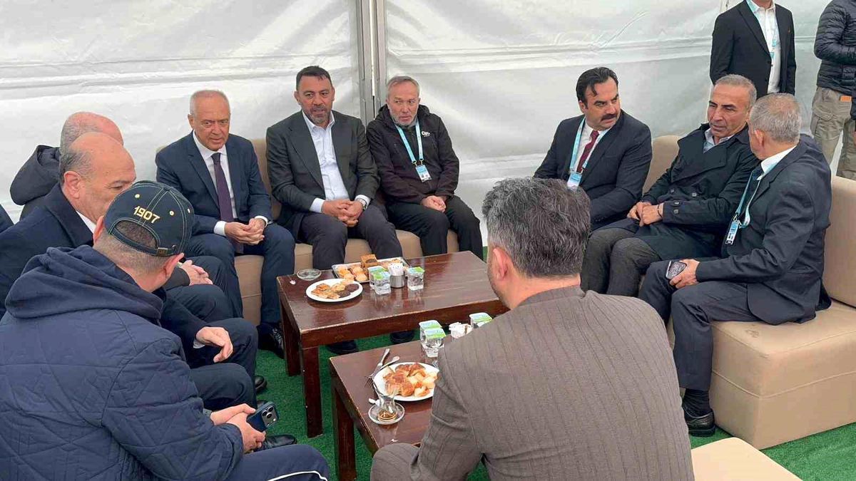 61. Cumhurbaşkanlığı Türkiye Bisiklet Turu Ankara Ankara etabında start verildi