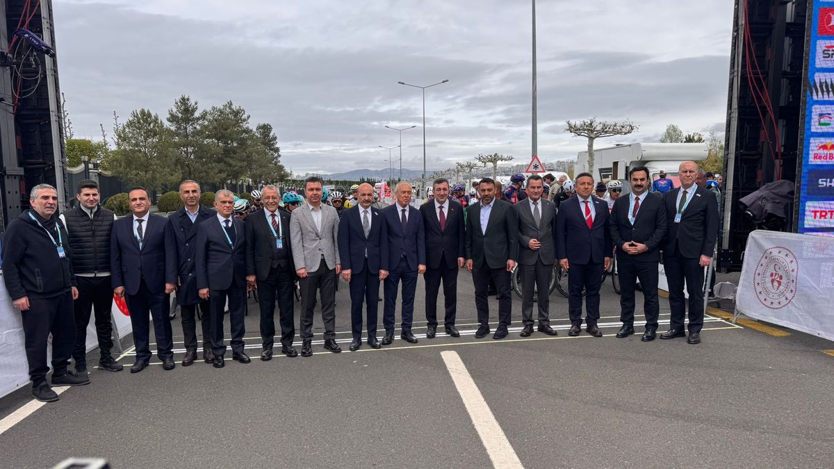 61'inci Cumhurbaşkanlığı Türkiye Bisiklet Turu'nun Ankara etabında start verildi