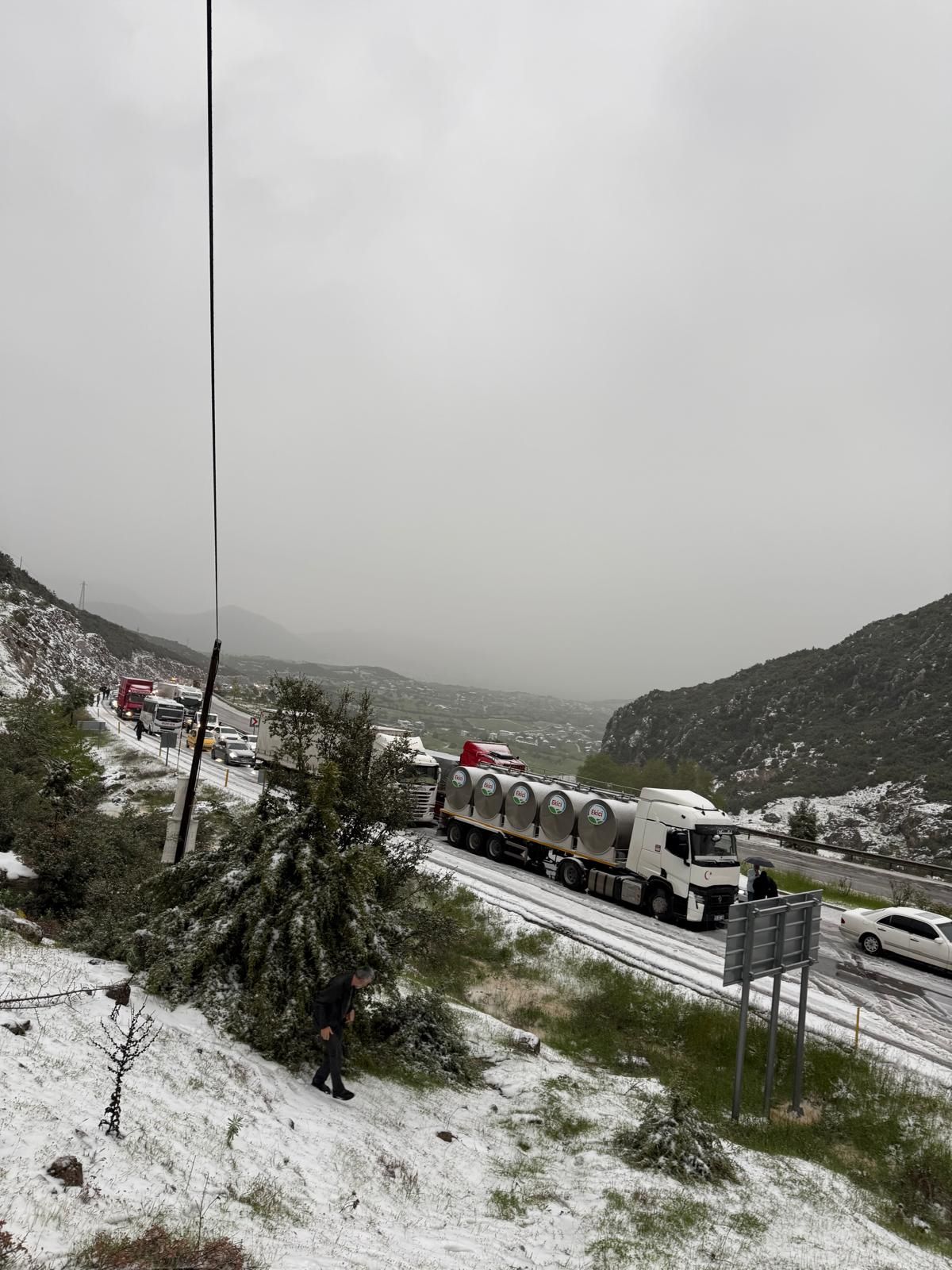 Antalya'da Yüksek Kesimlerde Kar Yağışı Etkili Oldu