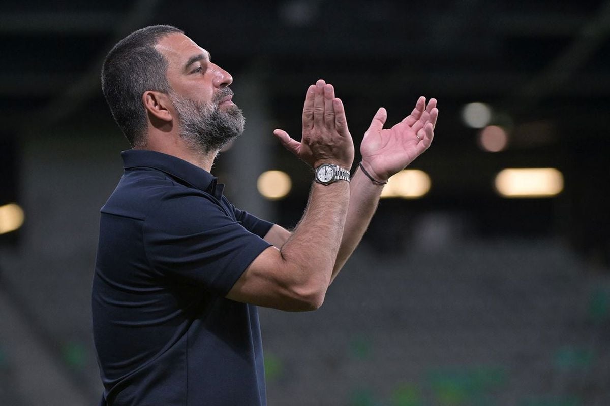 Arda Turan'ın Shakhtar Donetsk'i derbide 3 puana uzandı