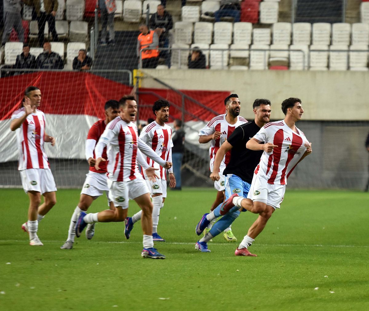 Ayvalıkgücü final aşkına