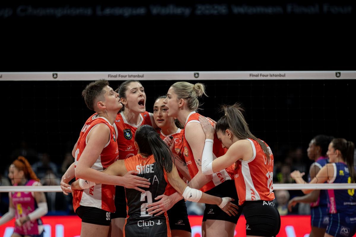Eczacıbas¸ı Dynavit Şampiyonlar Ligi Finali'nde VakıfBank'ın rakibi oldu