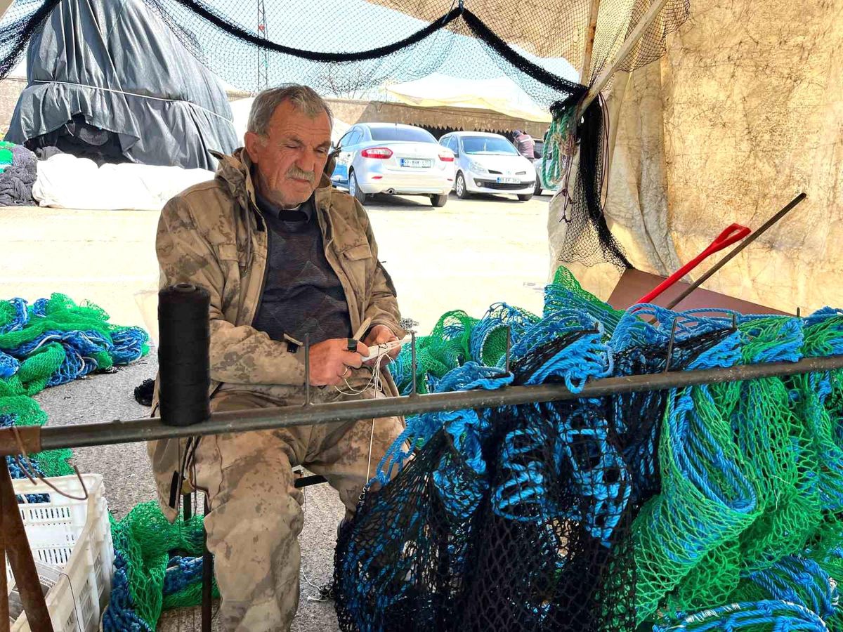 Fatsa'da 58 yıllık balıkçı mesleğinin başında