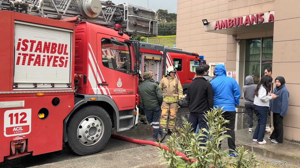 Sarıyer'de hastanede yangın