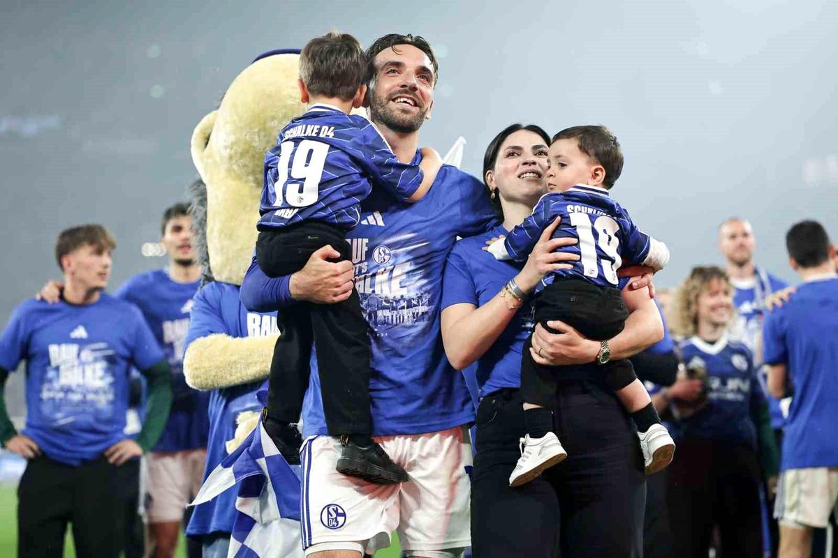 Schalke 04, Kenan Karaman'ın golüyle 3 yıl sonra Bundesliga'ya yükseldi