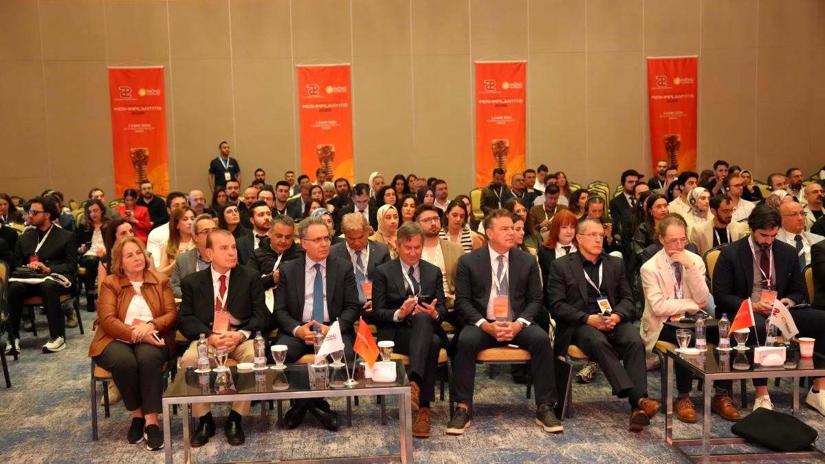 "Uluslararası Peri-implantitis 2026" sempozyumu gerçekleştirildi