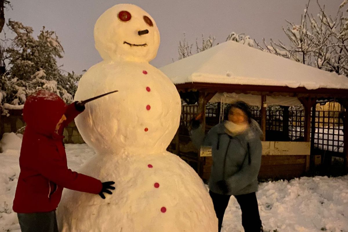 Afyonkarahisar'da 3 metrelik kardan adam yapıldı