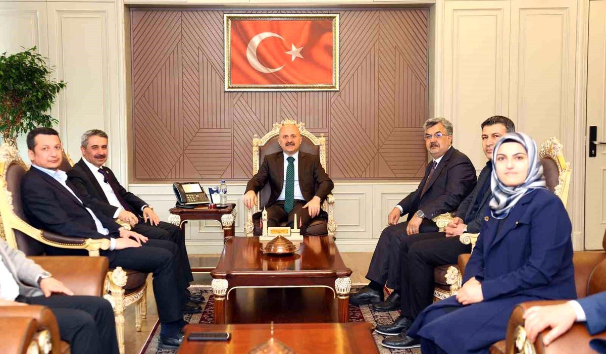 AK Parti heyetinden Vali Osman Varol'a veda ziyareti
