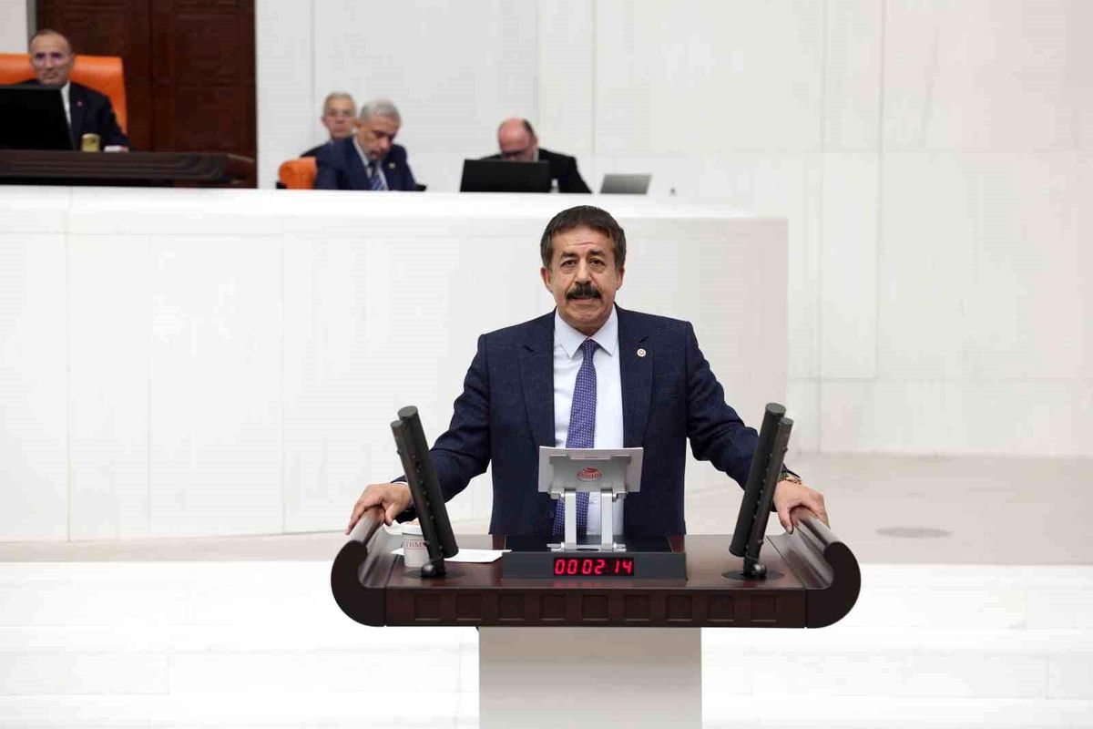 AK Parti Milletvekili Fırat'tan meslektaşlarına saldırıya tepki: "Avukatlar düşmanınız değil"