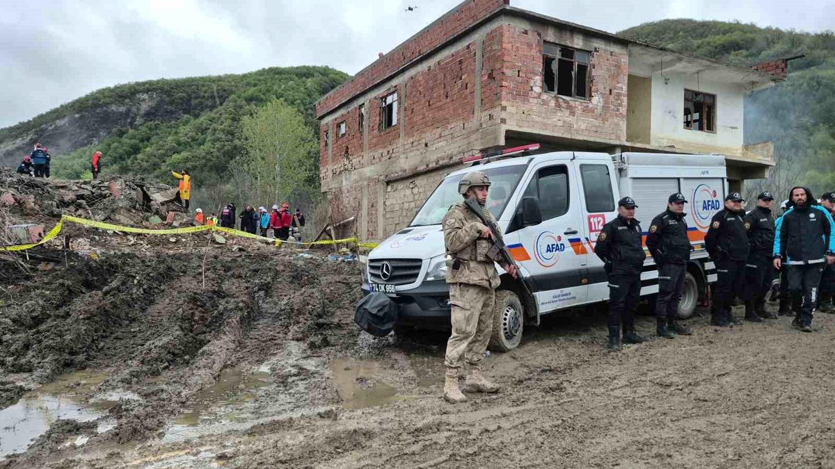 Bartın'da gerçeği aratmayan sel tatbikatı