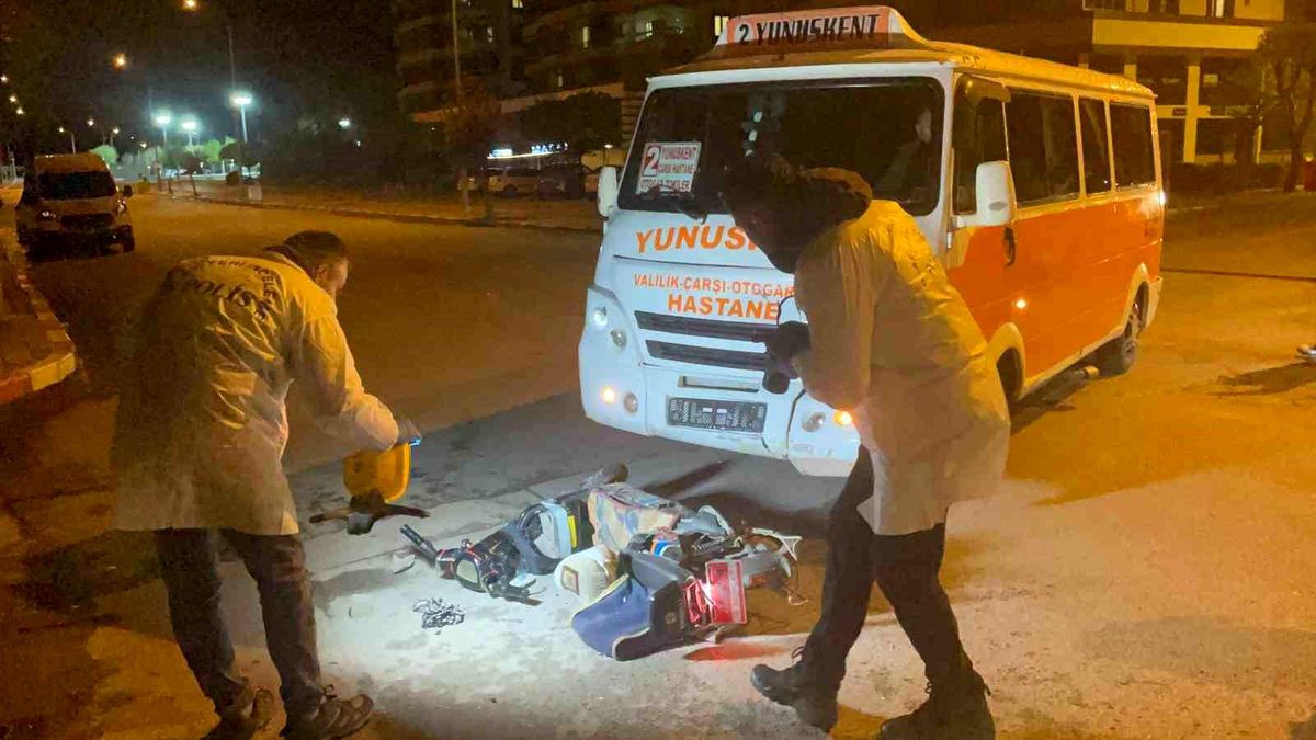Elektrikli bisiklet sürücüsünün ölümüyle sonuçlanan kaza kamerada