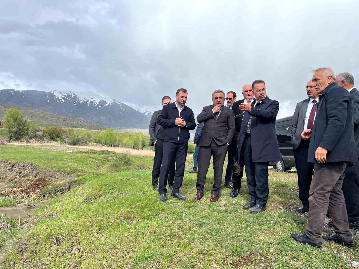 Erzincan'da Karakaya köyünde su kaynakları incelendi