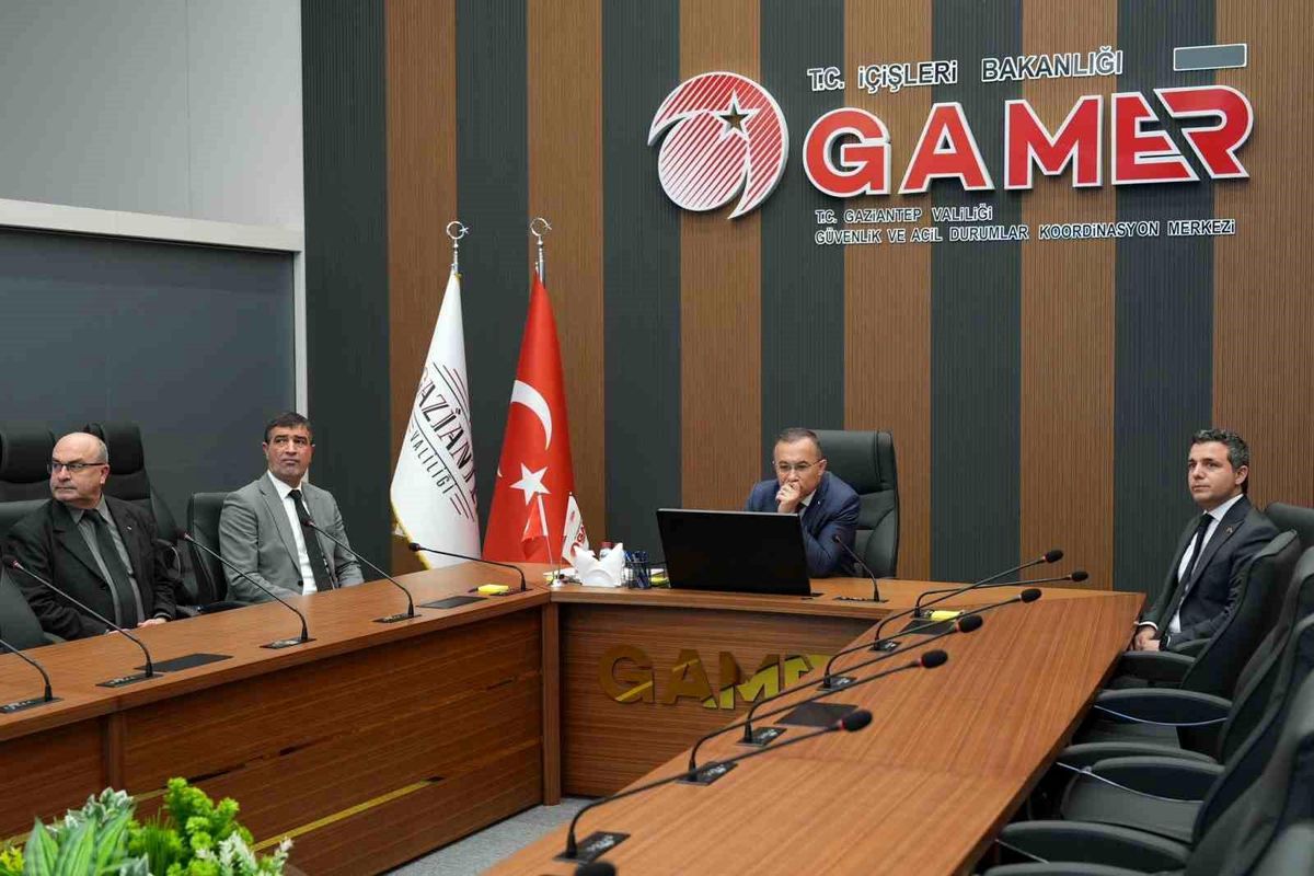 Gaziantep'te eğitime fırtına engeli: 23 okulda eğitime 2 gün, 1 okulda 3 gün ara verildi