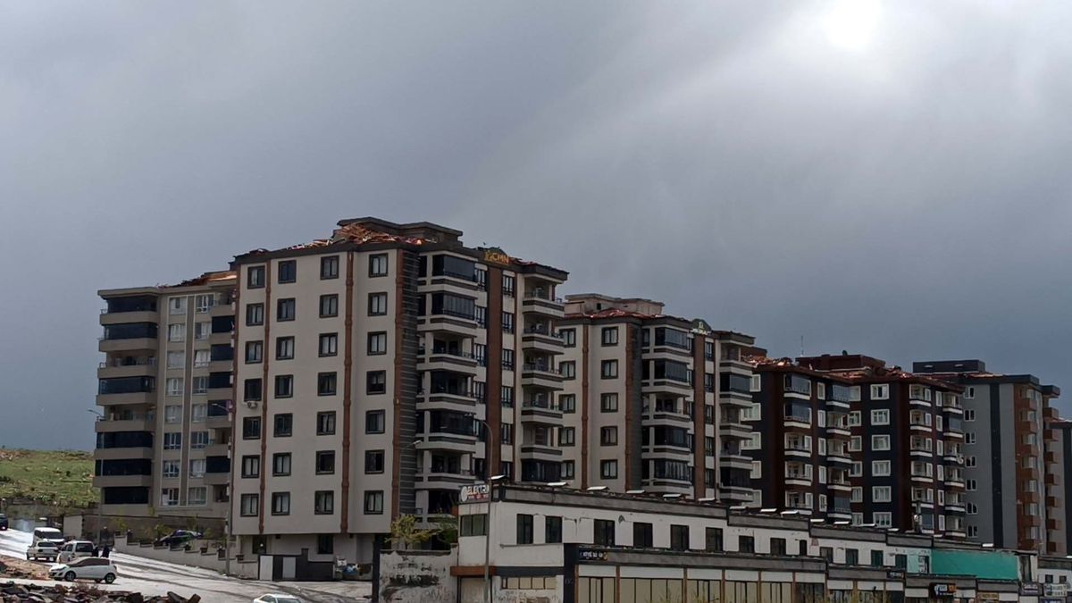 Gaziantep'te fırtınanın hasarı gün ağarınca ortaya çıktı