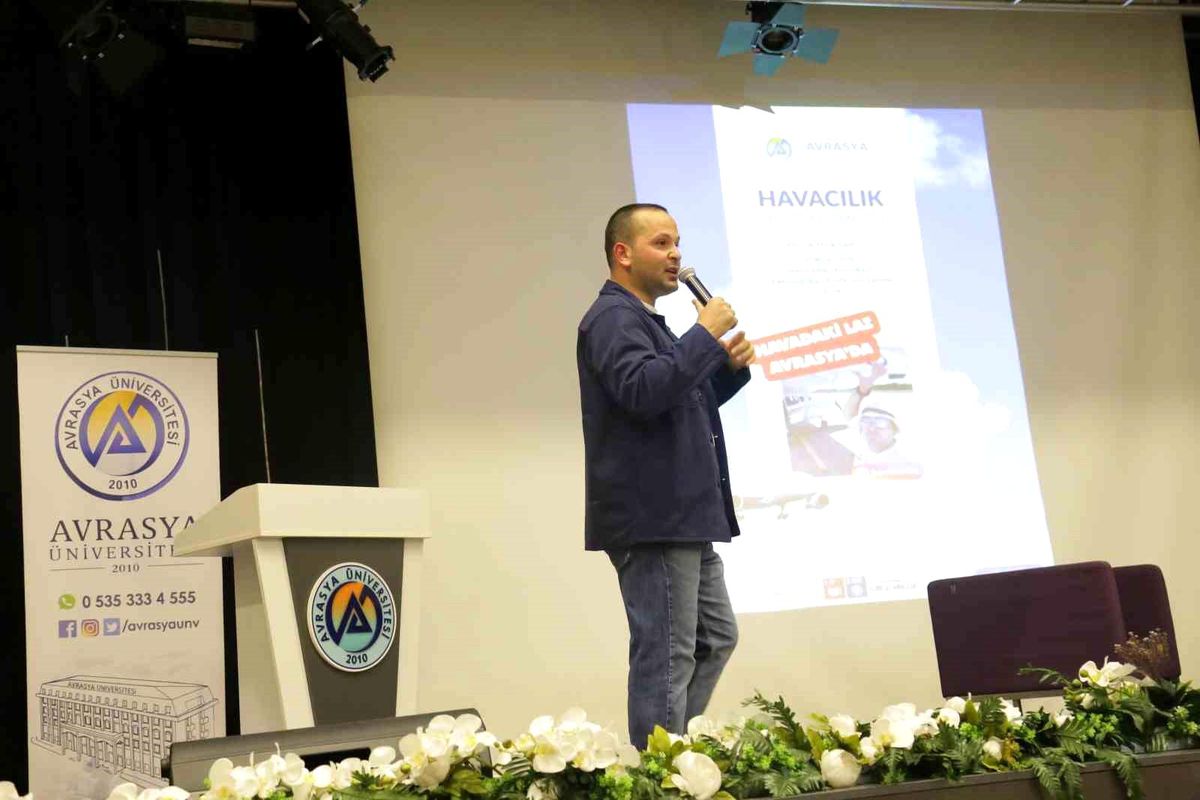 'Havadaki Laz' üniversite öğrencileri ile bir araya geldi