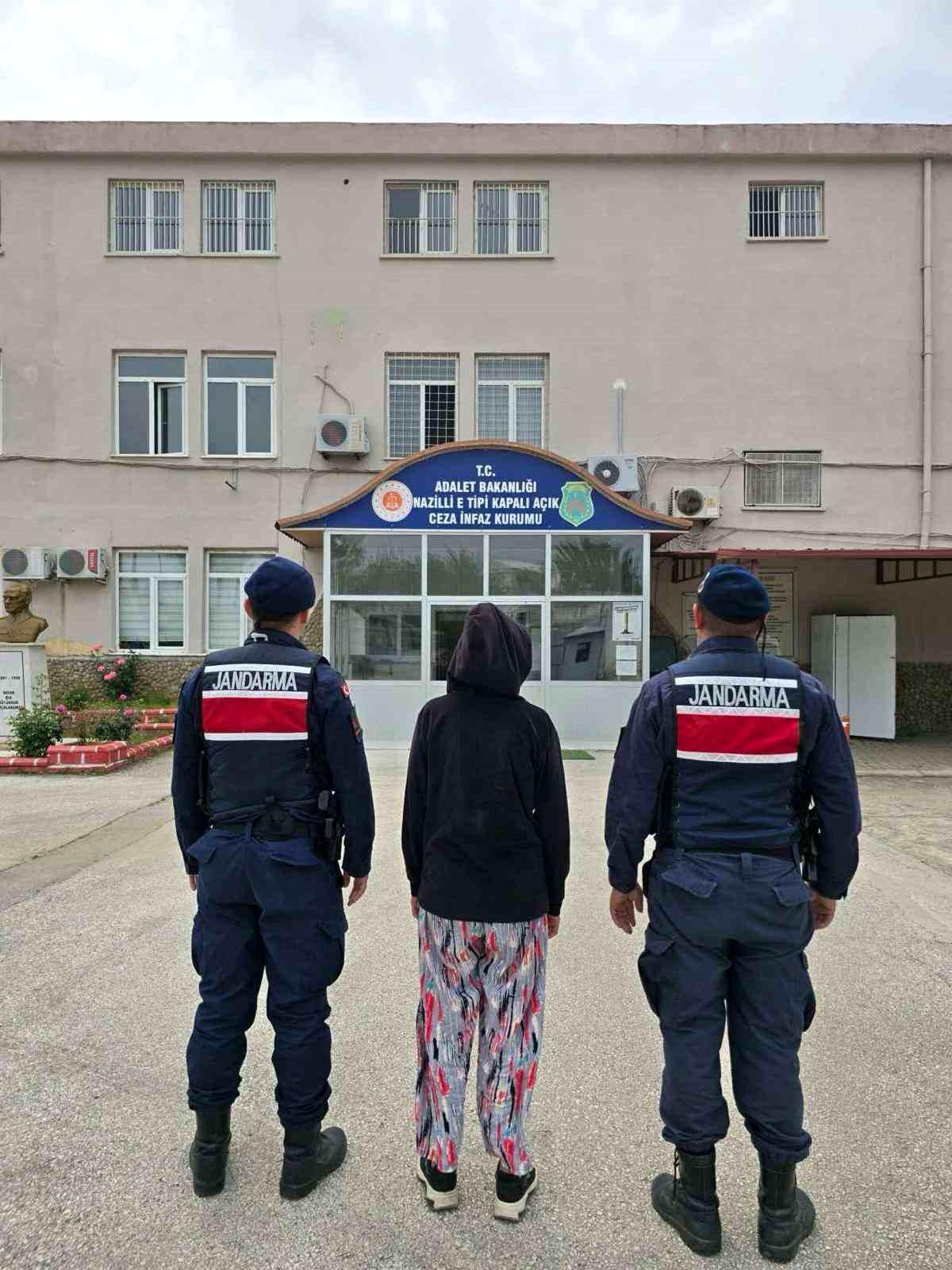 Hırsızlık suçundan aranan şahıs Nazilli'de yakalandı