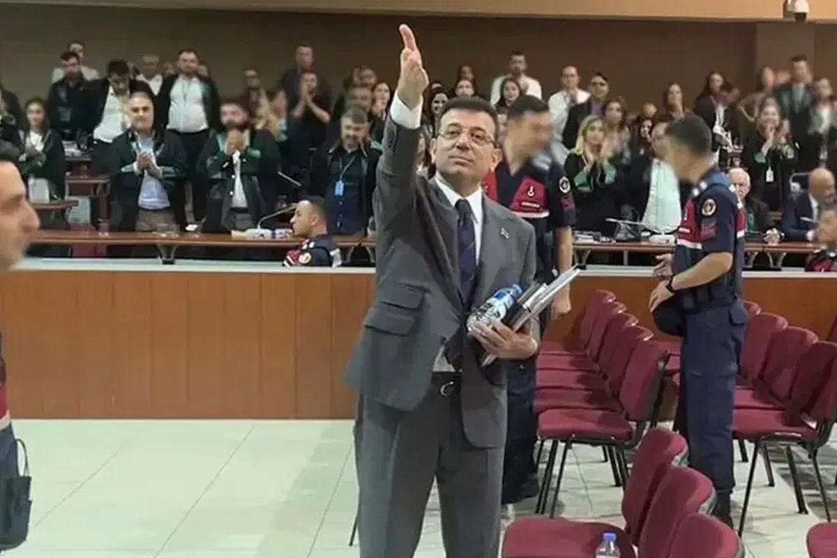 İBB davasında gerginlik! İmamoğlu: Beni indirin yaka paça