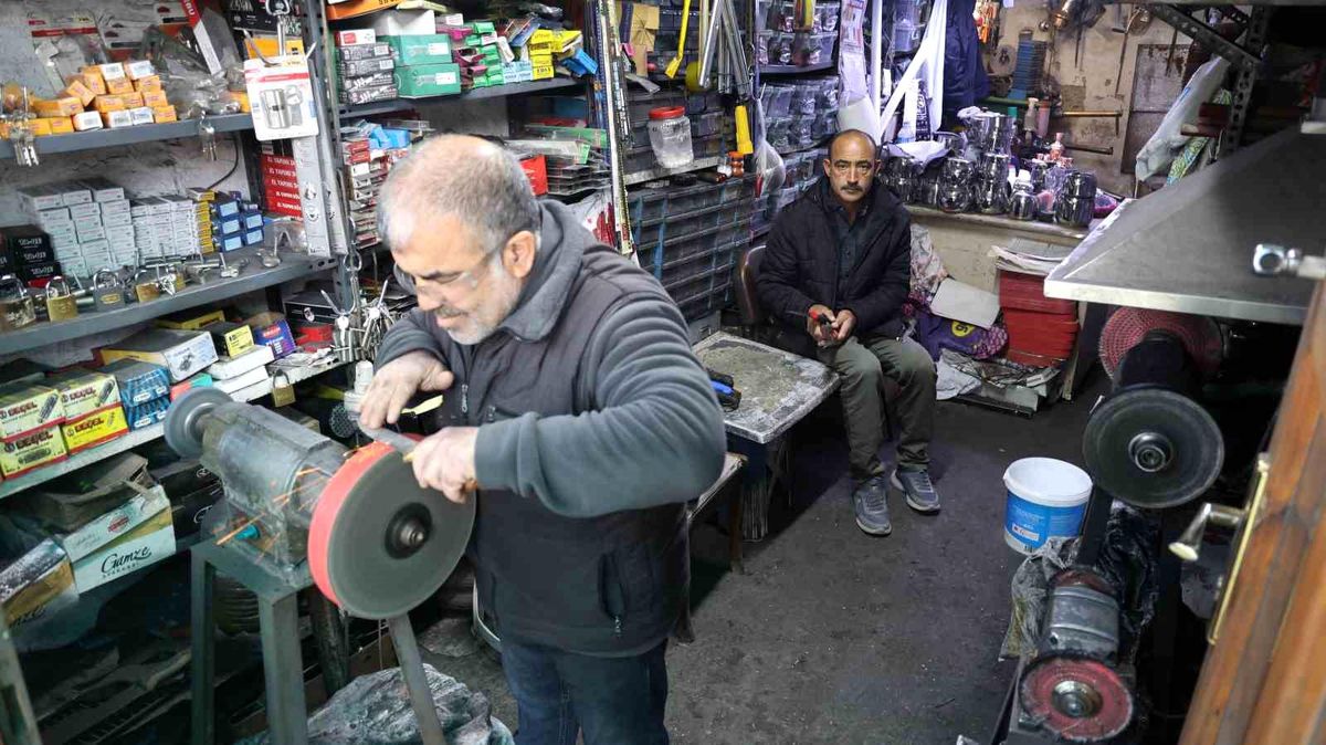Kırşehir'de bıçak bileme mesaisi başladı