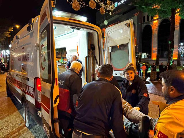 Osmaniye’de iki otomobil çarpıştı: 3 yaralı