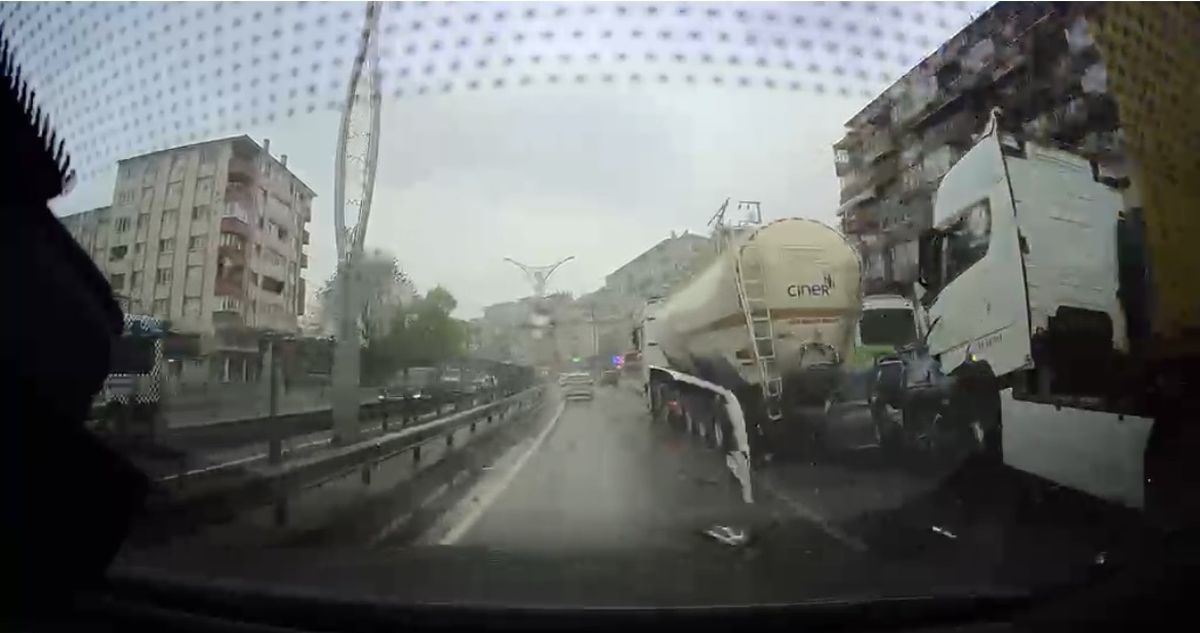 İzmit'te Zincirleme Kaza: 2 Yaralı