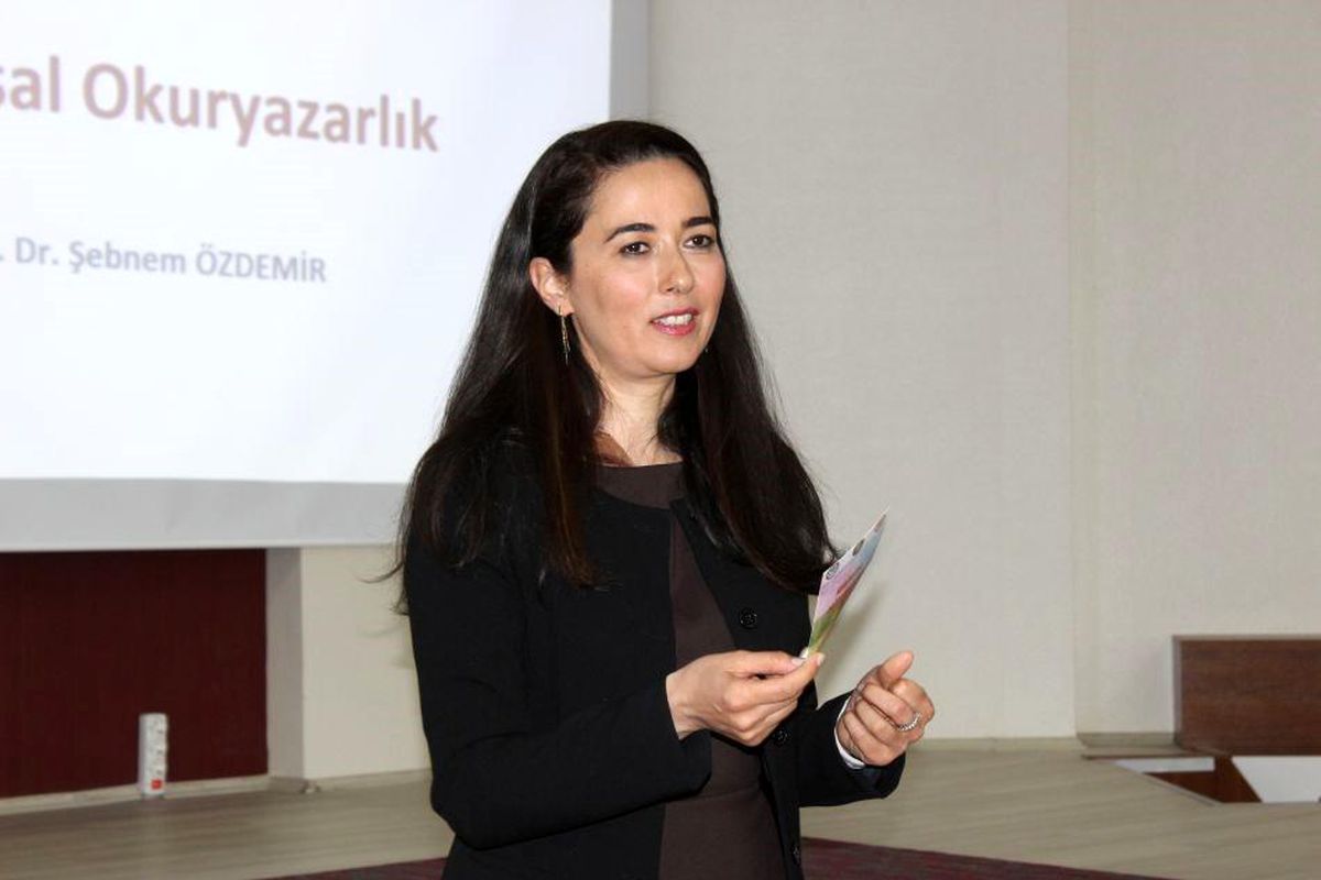 Üniversite öğrencilerine finansal okur yazarlık anlatıldı