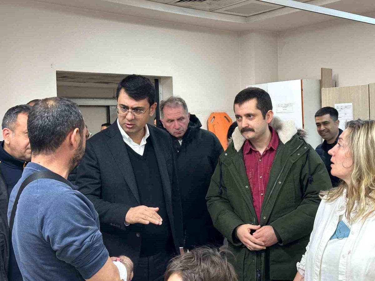 Uşak'ta 7 Araçlık Zincirleme Kaza: 4 Ölü, 34 Yaralı